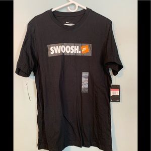 Nike Mens Swoosh Standard Fit Black T Shirt Size Large New NWT